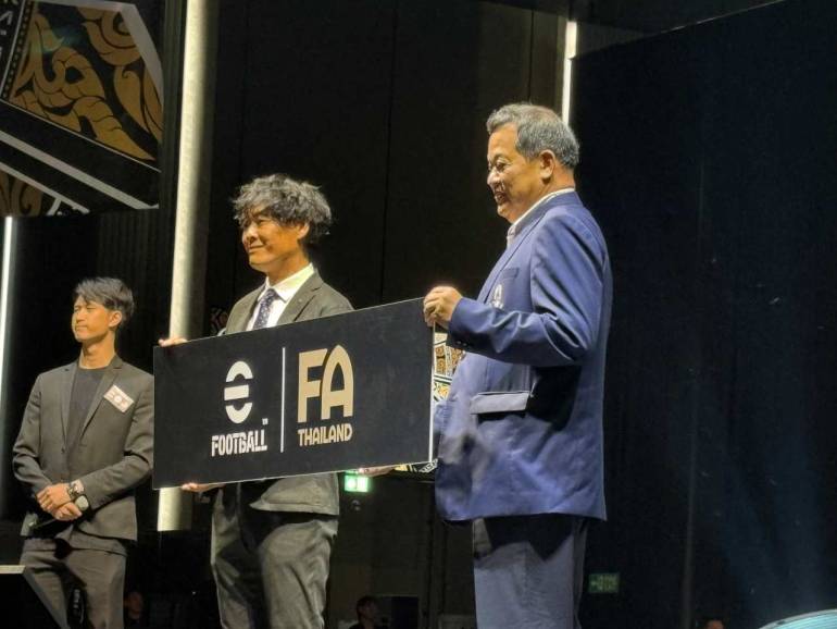 นายจุนอิจิ ทายะ โปรดิวเซอร์ ทั่วไปของเกม efootball และ ตัวแทนจาก FA Thailand