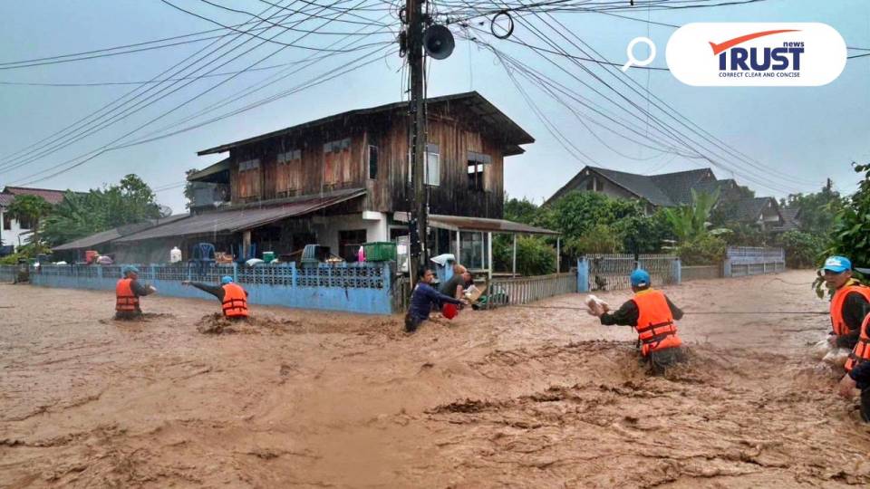 จนท.เร่งช่วยเหลือผู้ประสบภัย น้ำท่วมน่านที่ อ.ปัว เตือนให้ย้ายของขึ้นที่สูง