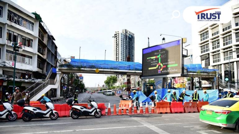 ปภ.แจ้งปิดการจราจรถนนประชาธิปกทุกช่องทาง รวมเส้นทาง สี่แยกบ้านแขก-วงเวียนใหญ่
