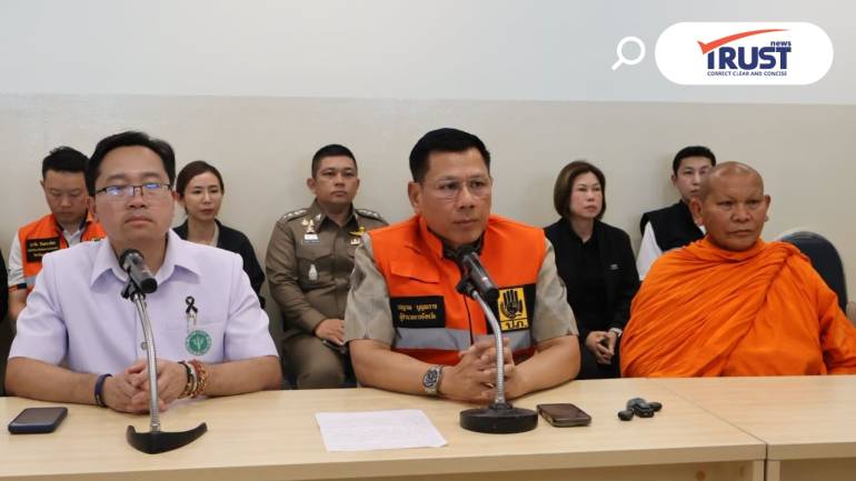 ผู้ว่าฯ มุกดาหาร ยืนยันรถชนพระธุดงค์ มรณภาพ 8 รูป บาดเจ็บรวม 14 รายมีสาหัส 4