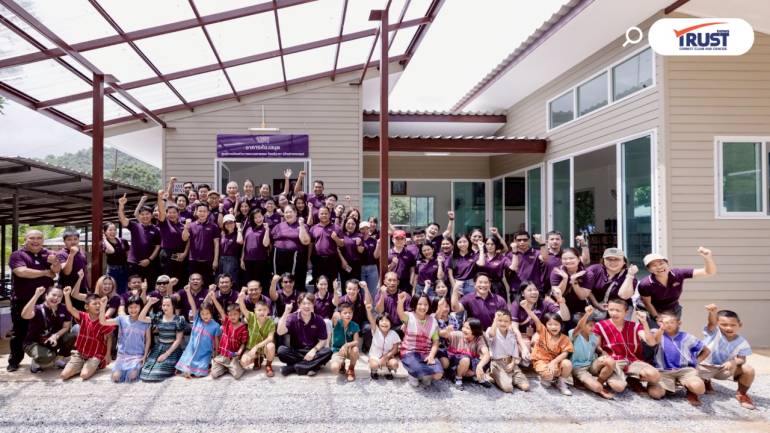 สยามพิวรรธน์ หนุนการศึกษา มอบอาคารห้องสมุด-ทุน โรงเรียน ตชด.