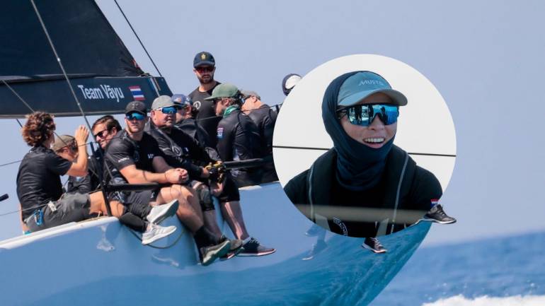 พระราชนีทรงนำทีมเรือใบวายุ เข้าอันดับ 1 ในการแข่งขันคิงส์คัพ 