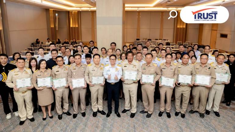 อพท.มอบโล่รับรอง 11 องค์กรท้องถิ่น ผ่านมาตรฐานการท่องเที่ยวอย่างยั่งยืน