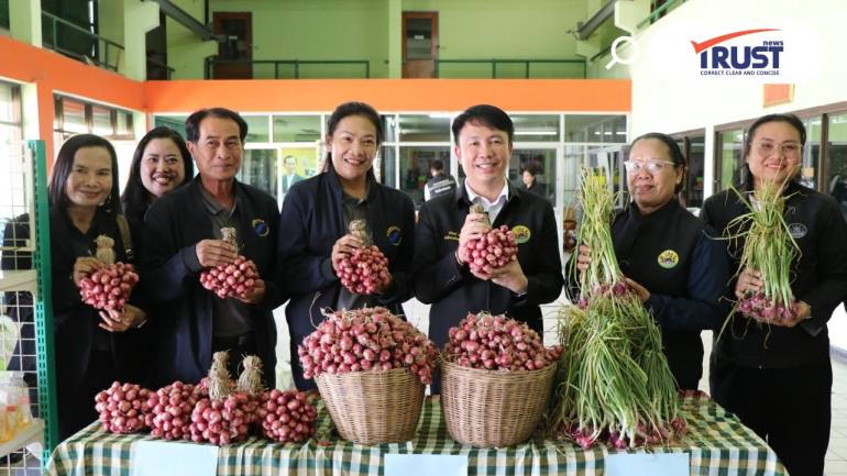 อธิบดีนิรันดร์ เปิดแคมเปญ “รักนะ..เลยให้หอม” ลุยกระจายหอมแดงศรีสะเกษ 2 พันตัน 