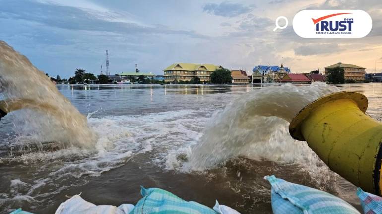 อ่างทองเร่งเสริมแบริเออร์ รับมือน้ำจากสิงห์บุรี เจ้าพระยาห่างคันกั้นคืบเดียว